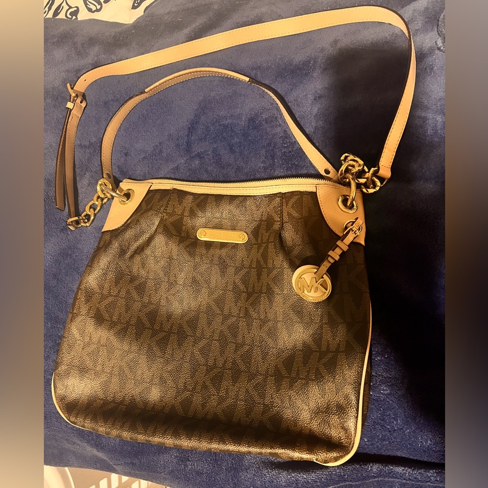 Michael Kors Jet Set Medium Signature Convertible Shoulder Bag (Brown/Beige)